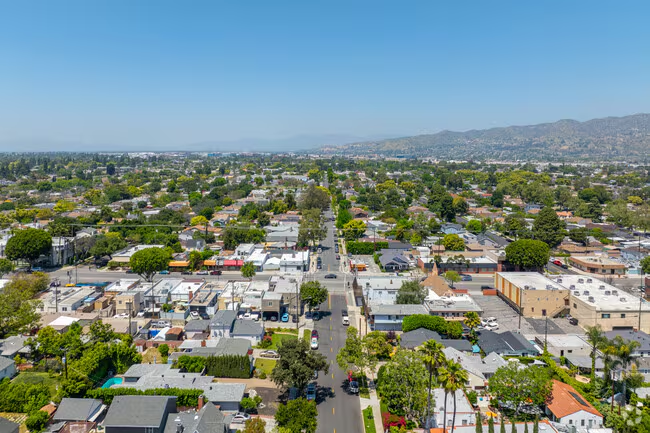 Know About Burbank Airbnb Management