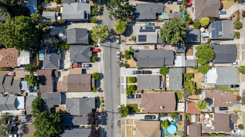 About Family Vacation Rentals Burbank Offers